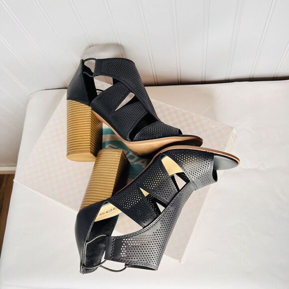 SODA ARYA-S Sz 8.5 Lace Up Heels Black Faux Wood Heels EUC - Picture 8 of 13